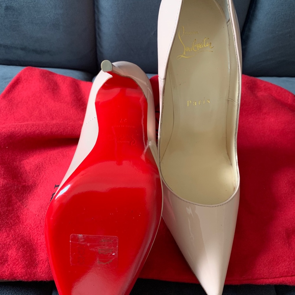 *Christian Louboutin So Kate Pump* - Picture 7 of 8